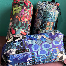 Load image into Gallery viewer, Puffer Outdoor Quilt